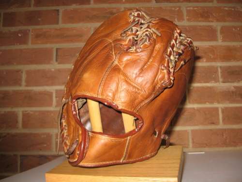 Johnny Mize Sonnett 65B Back